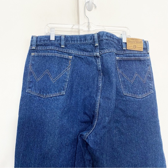WRANGLER Rugged Wear Outdoor heavyweight jeans size 42 Waist 35” inseam - Picture 5 of 5
